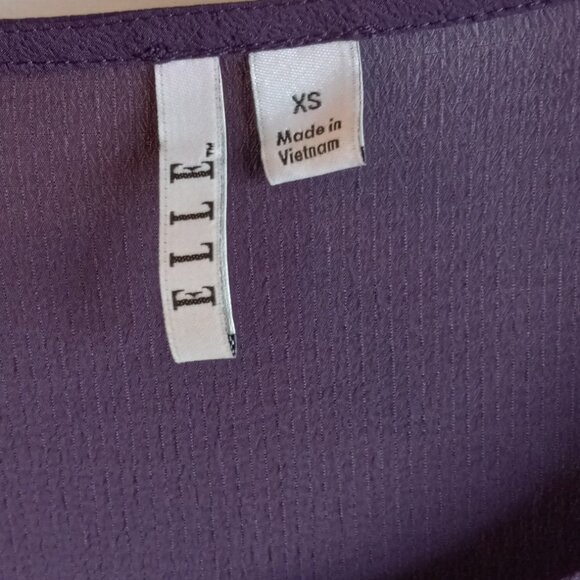 Elle Blouse - Picture 2 of 6